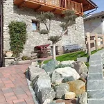 Le Temps Retrouvé - Casa Tipica Con Giardino Casa vacanze Villeneuve
