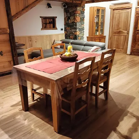 Le Temps Retrouve - Casa Tipica Con Giardino Ferienhaus